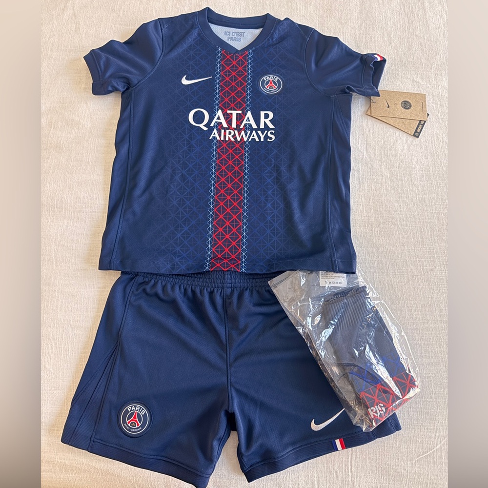 NWT 25/26 Nike Kids PSG Blue Soccer Jersey Set